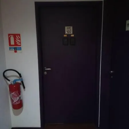 Agreable Familial A Lourdes, Proche Gare Апартаменты