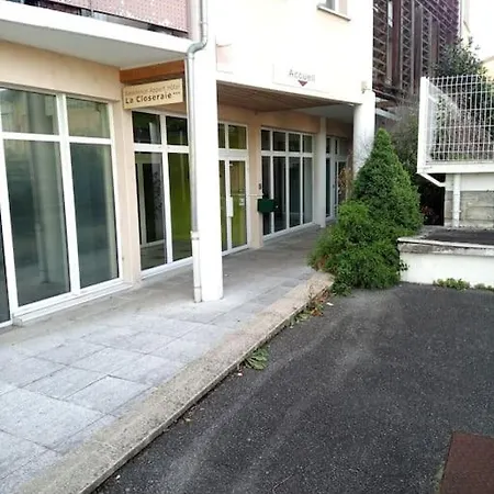 Agreable Familial A Lourdes, Proche Gare Apartment