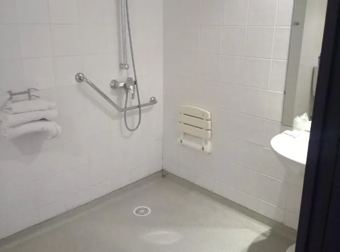 Agreable Familial A Lourdes, Proche Gare * Лурд