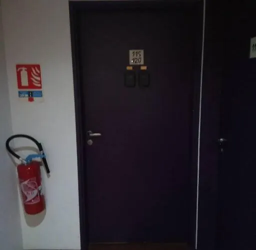 Agreable Familial A Lourdes, Proche Gare Apartament